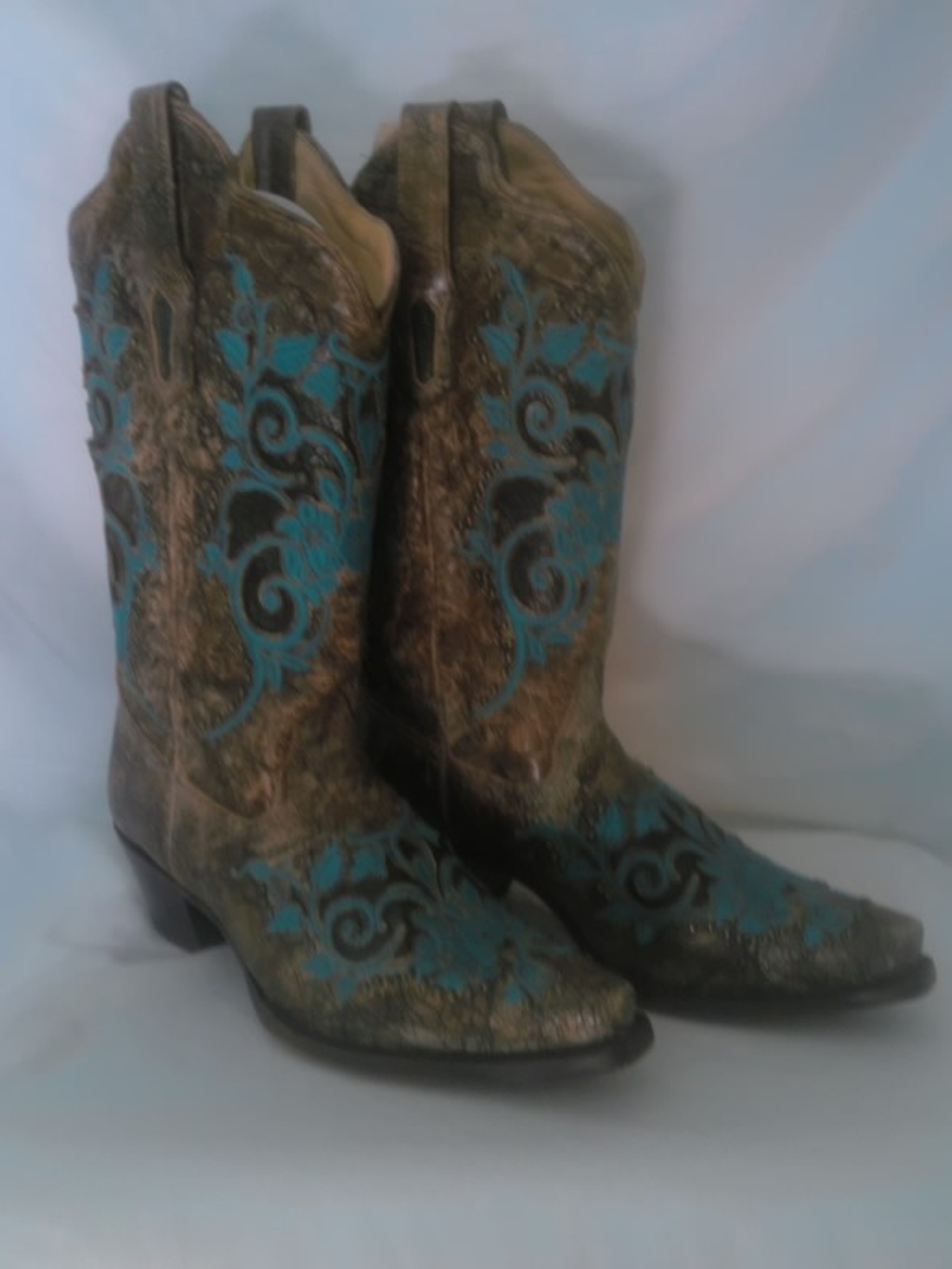 Brown Leather Western Heeled Boots with Turquoise Embroidery